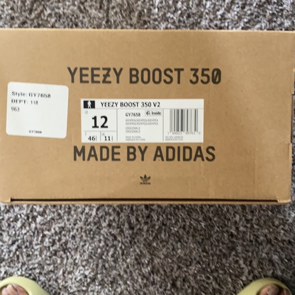 Adidas Yeezy Boost 350 - Picture 6 of 6